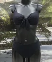 Bikini nero imbottito