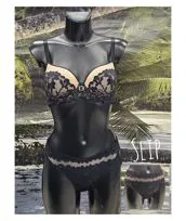 Intimo in pizzo nero