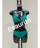 Costume bikini verde senza ferretto