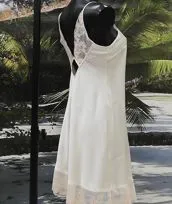 Sottoveste in raso colore crema